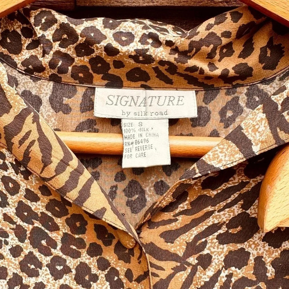 Vintage Silk Road Blouse - 100%Silk - S - Picture 7 of 9